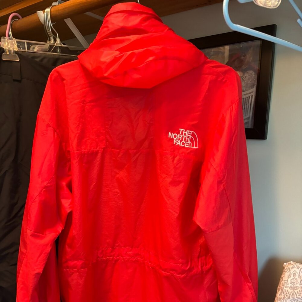 North Face Red Half Zip Mens Small Windbreaker with Stowaway Pocket